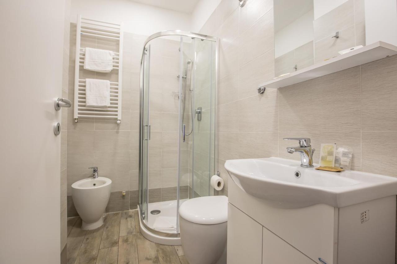 Azzurra Rooms Рим Экстерьер фото